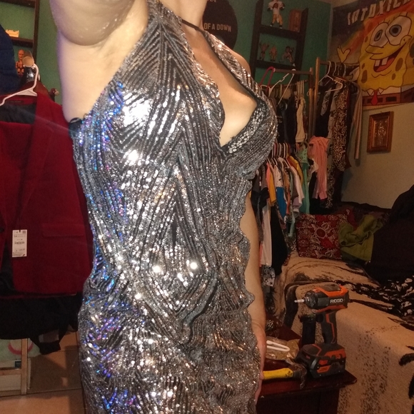 Banjul Silver Sparkly Sexy Low Cut Dress Elegant - Picture 5 of 8